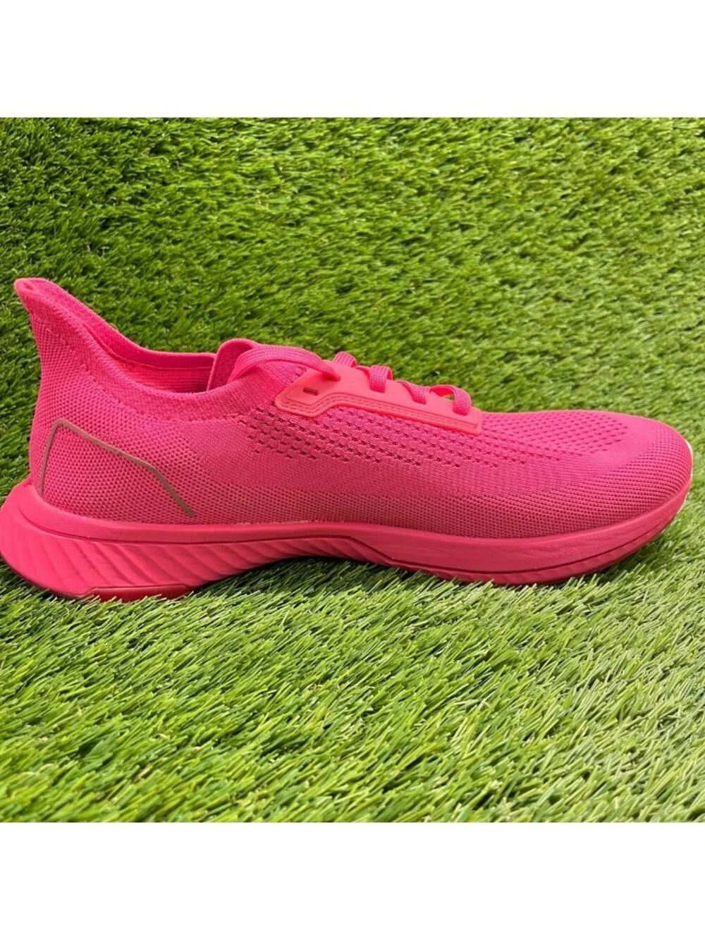 Flux Footwear Adapt Runner Neon Pink Mens Size 10.5 Athletic Knit Shoes Sneakers